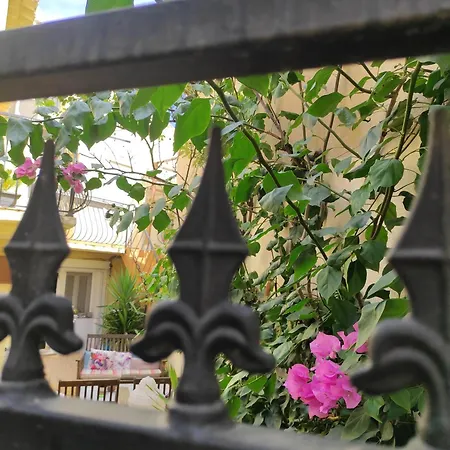 La Casaflo Apartment *